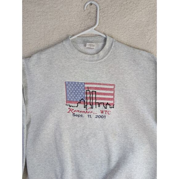 Vintage Sweatshirt Mens XL Gray Sept 9/11 Remember WTC Memorial READ - Picture 11 of 16